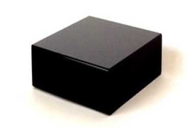 Glasblock aus schwarzem, massivem Glas, ca 7,5 cm x 7,5 cm x 4,5 cm